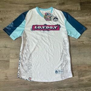 NWT! Pokemon World Championship 2022 Jersey Shirt Medium Pikachu Charizard Rare